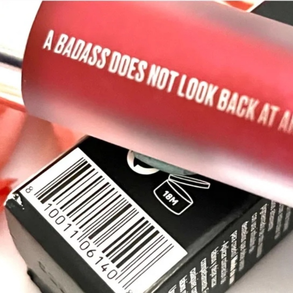 uoma beauty badass extra AF lipgloss lipstick Grace extra rare vivid sparkle NWT - Picture 7 of 10